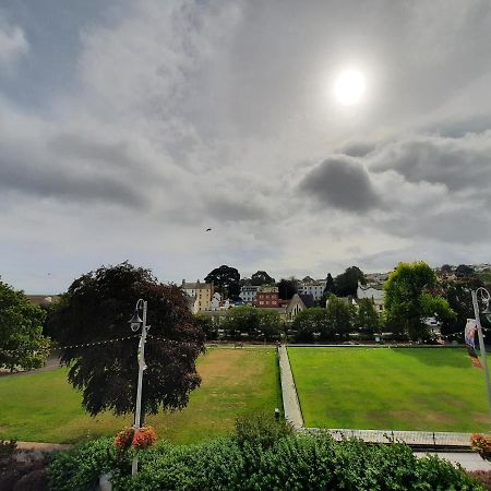 Dawlish Lawn View Apartment ภายนอก รูปภาพ