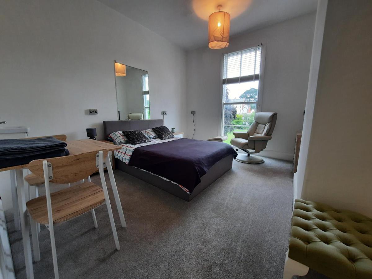 Dawlish Lawn View Apartment ภายนอก รูปภาพ